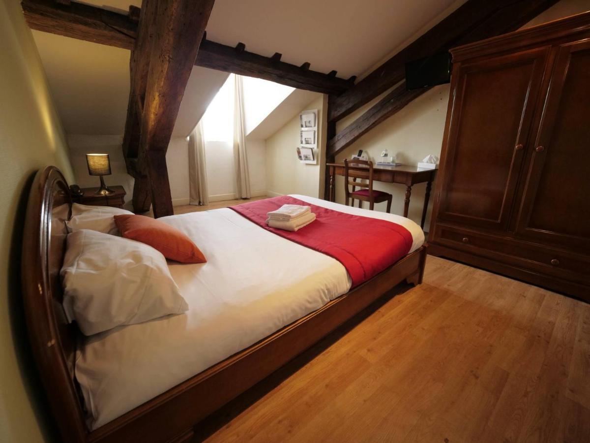 L'Alzire - Logis Auberge Culturelle Jarnages Exterior photo